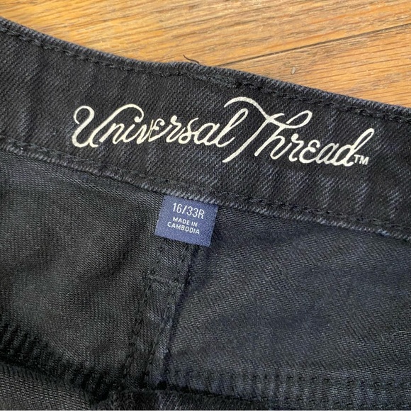 Universal Thread High Rise Shortie Shorts - Picture 3 of 9